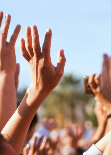 Coachella Hands up